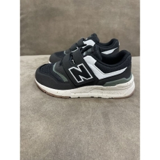 NEW BALANCE SHOES